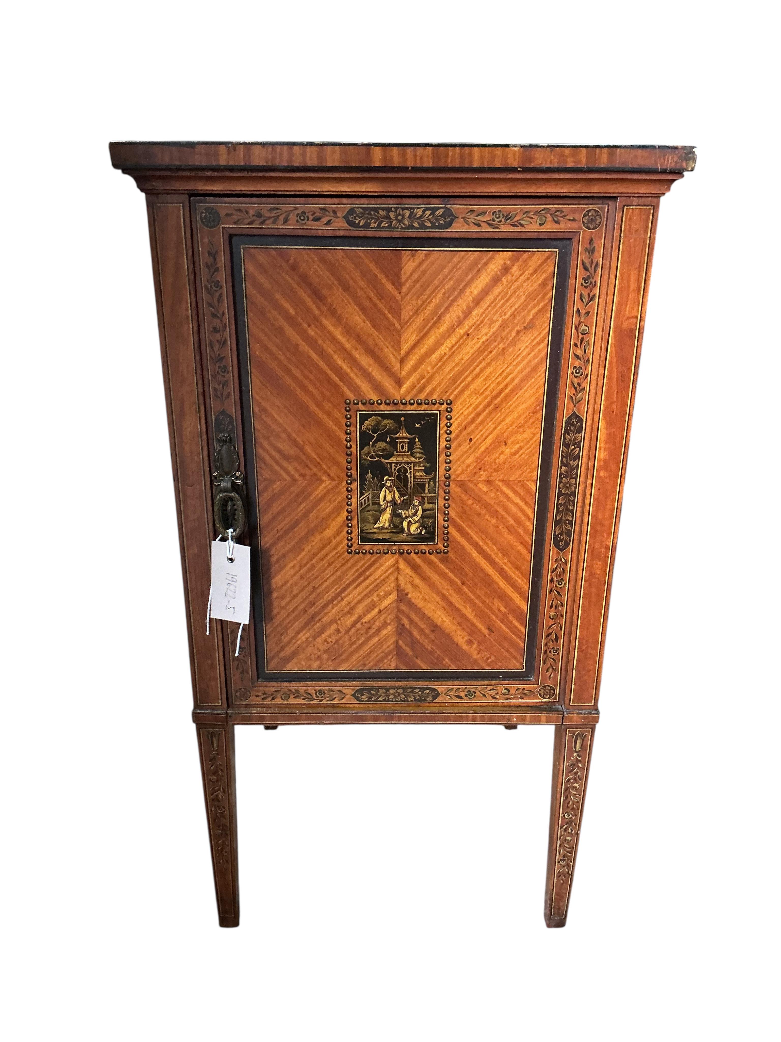 An Edwardian banded satinwood bedside cabinet with chinoiserie lacquer panel, width 41cm, depth 40cm, height 76cm